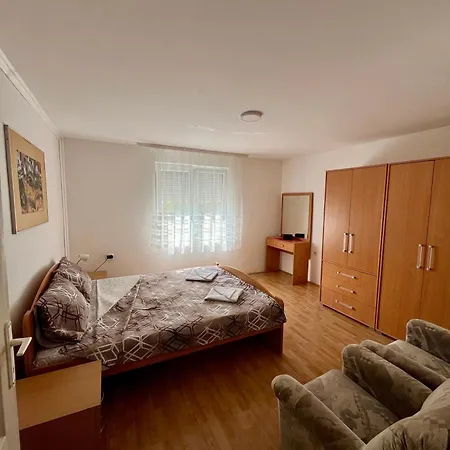 Apartment Stela